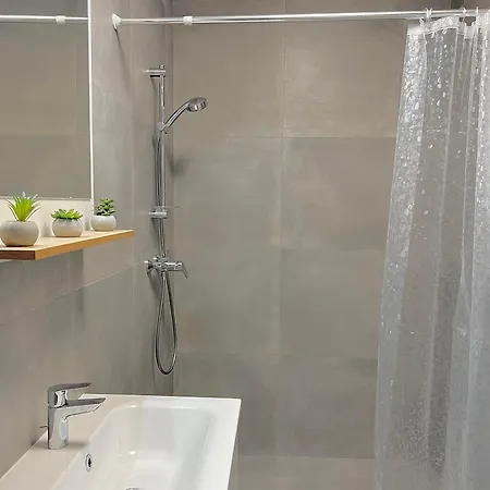 2 Moderne 19 A 95 V Sukromi V Centre Mesta